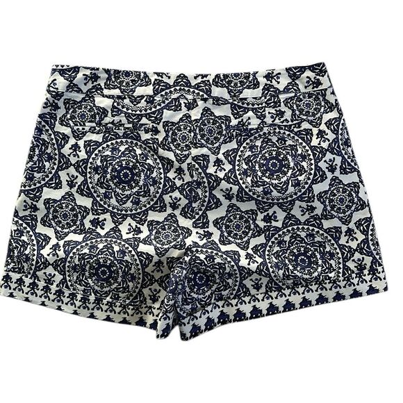Tyler Boe Medallion Blue White Print Trouser Shorts Cuffed Pockets Size 6 - Picture 2 of 12